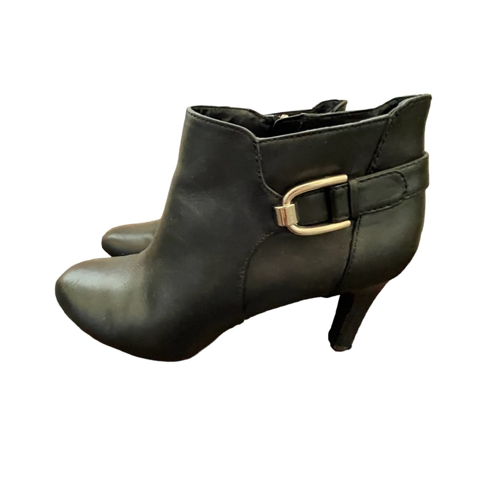 Bandolino Black Leather 3 inch Heel Bootie - 10M